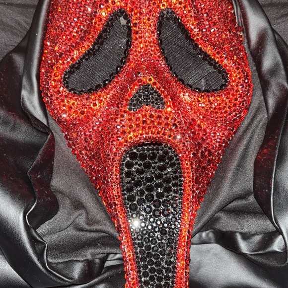 Handmade rhinestone ghost face mask - Picture 3 of 3